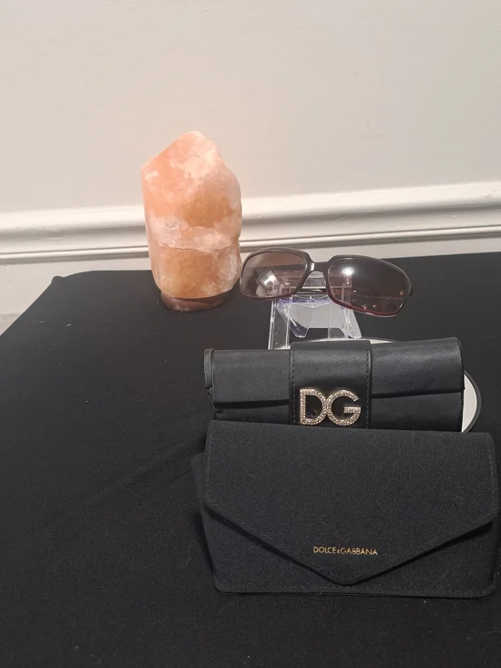 Dolce.& Gabbana Brown Gradient Sunglasses with Gold Logo & 2 Sunglass cases - Picture 12 of 13